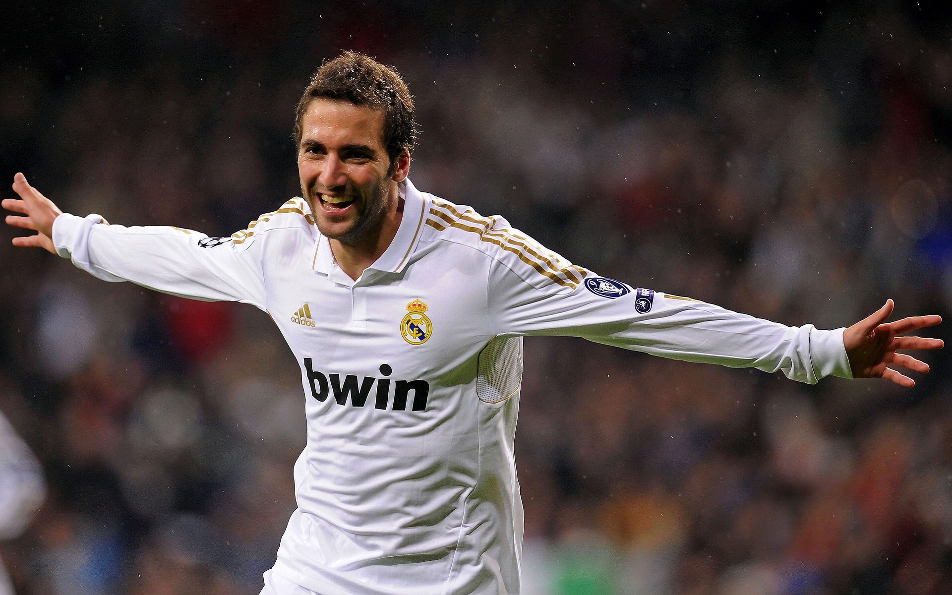 乐鱼app-竞争的热潮：五大联赛中的焦点外援，五大联赛引援