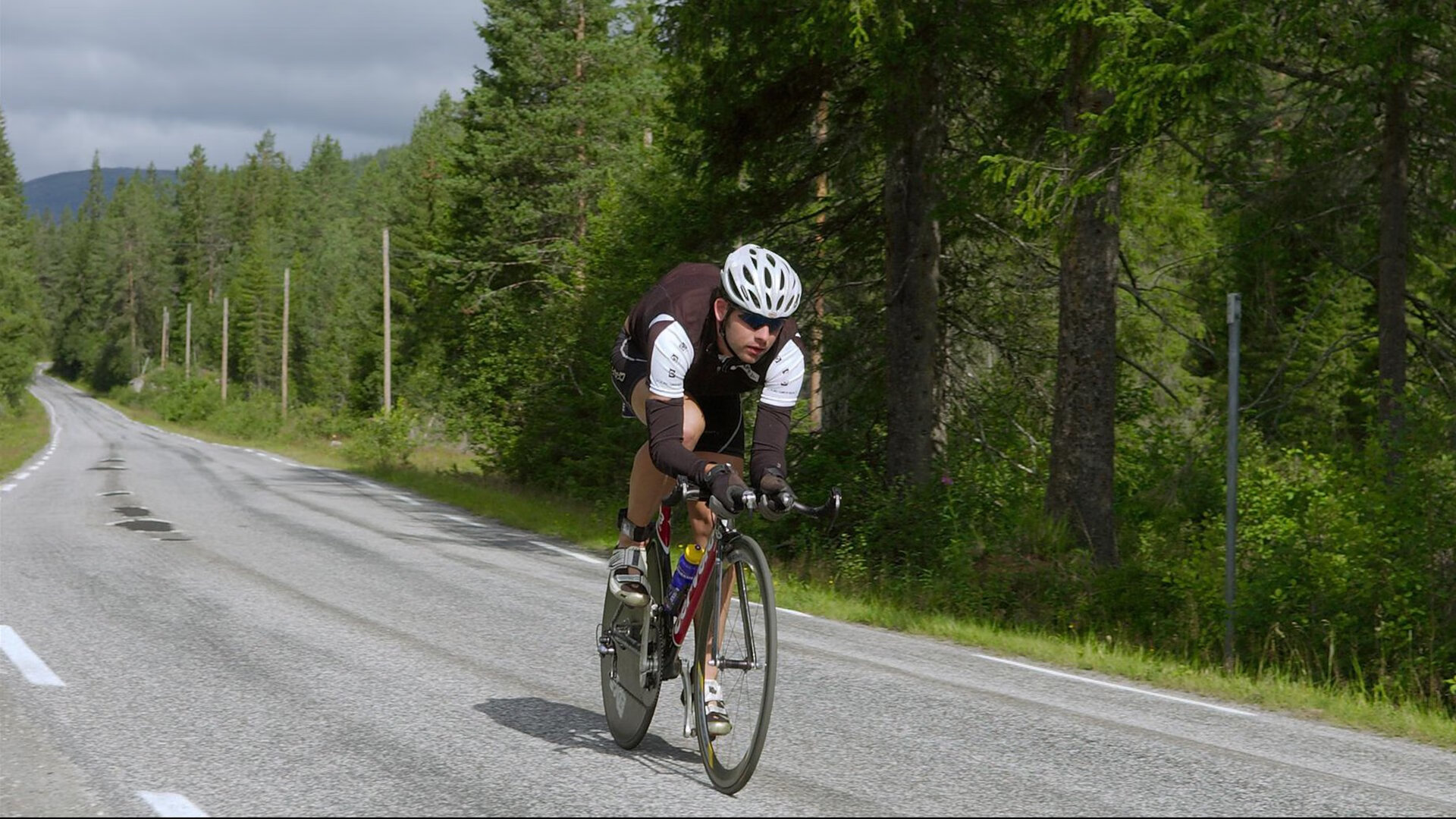五大联赛进攻手段多样化对防守策略的倒逼影响，五大联赛进攻型球队
