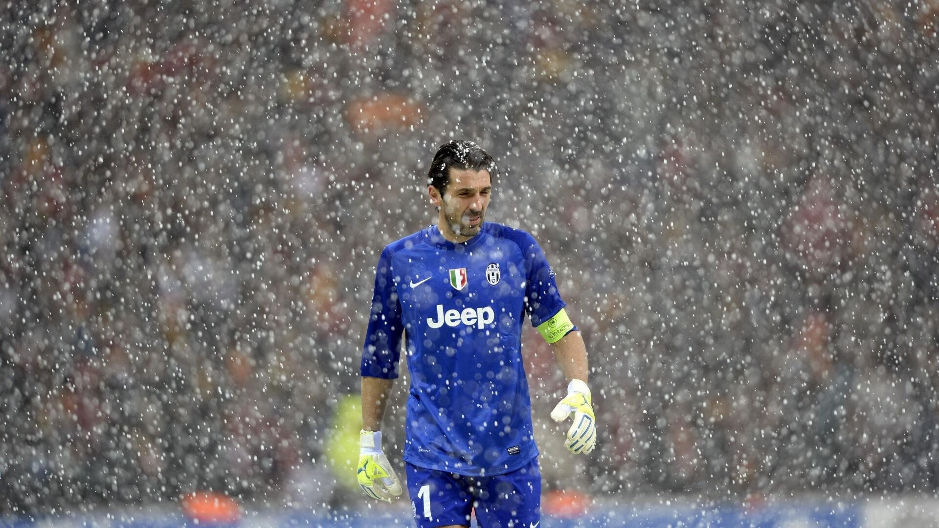 皮特·卡普尔全场展现卓越球技，成为袋鼠队攻防两端的核心，皮尔斯vs卡特